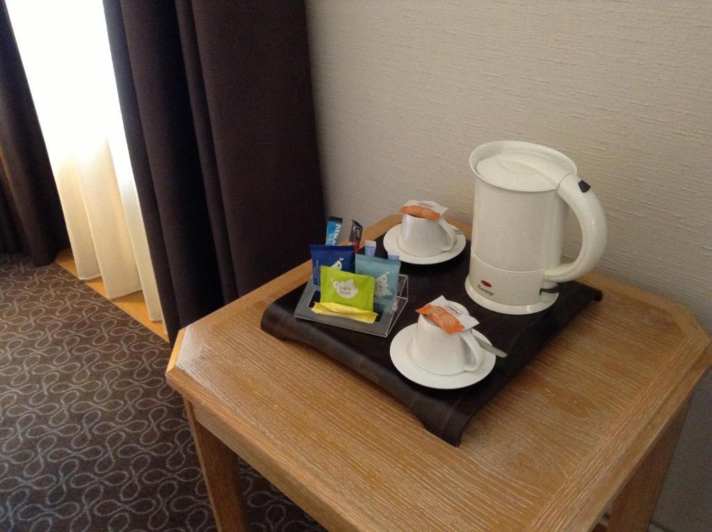 Le Grand Hotel Saint-Quentin  Habitación foto