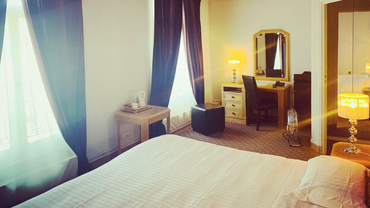 Le Grand Hotel Saint-Quentin  Habitación foto